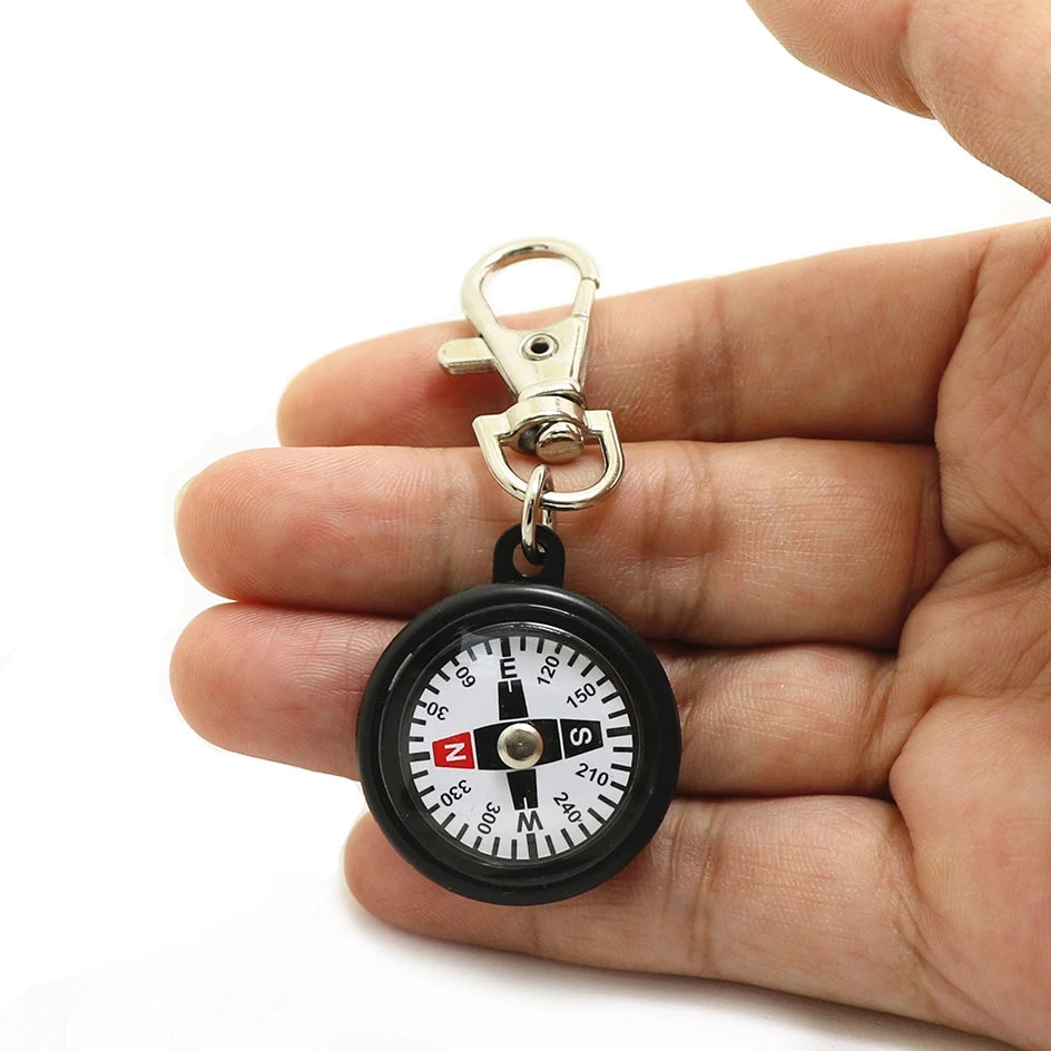 Mini Survival Compass Portable Outdoor Camping Hiking Pocket Navigator Adventure Keychain Compass Climbing Equipment