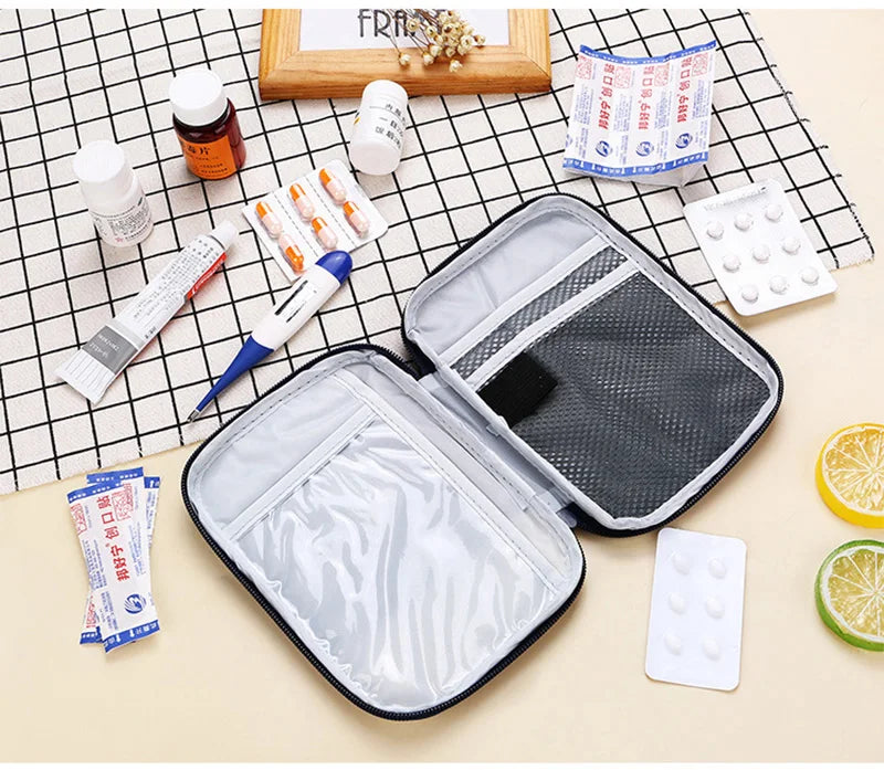 2 Colors Portable First Aid Kit For Home Outdoor Travel Camping Emergency Medical Bag Small Carrying Medical Treatment Packs