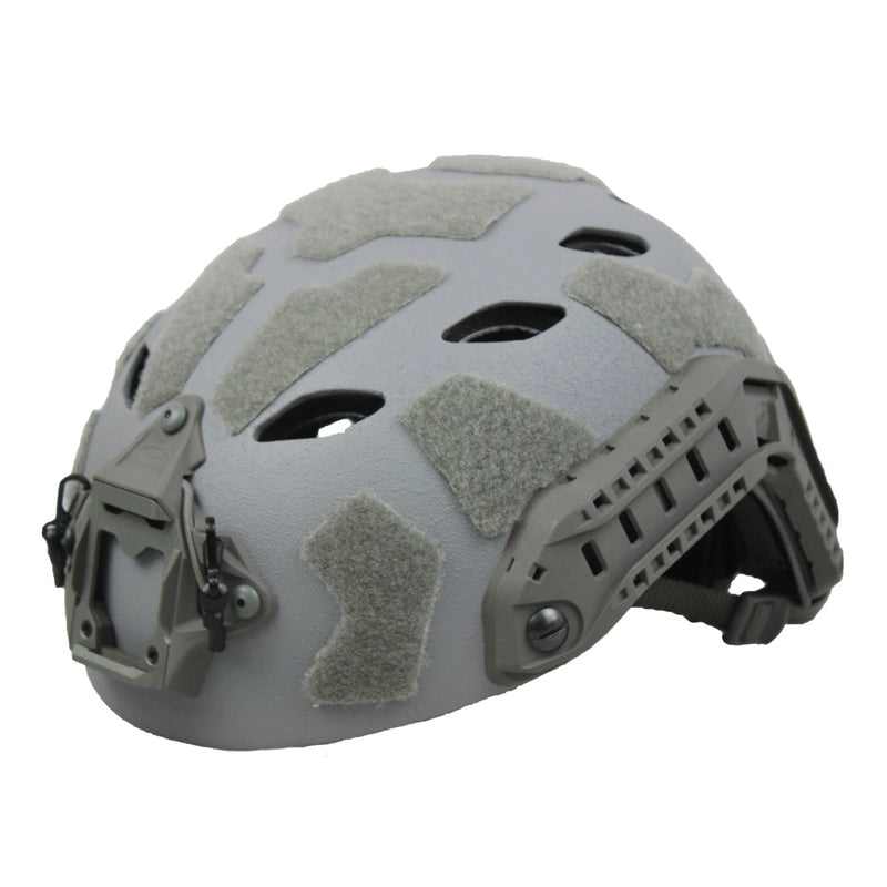 Carbon Fiber Tactical Helmet, Perforated Version, Breathable Field Mountaineering Parachute Riding Helmet, SF, H016