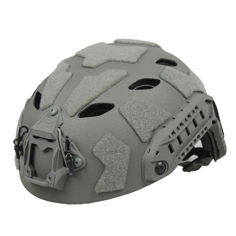 Carbon Fiber Tactical Helmet, Perforated Version, Breathable Field Mountaineering Parachute Riding Helmet, SF, H016