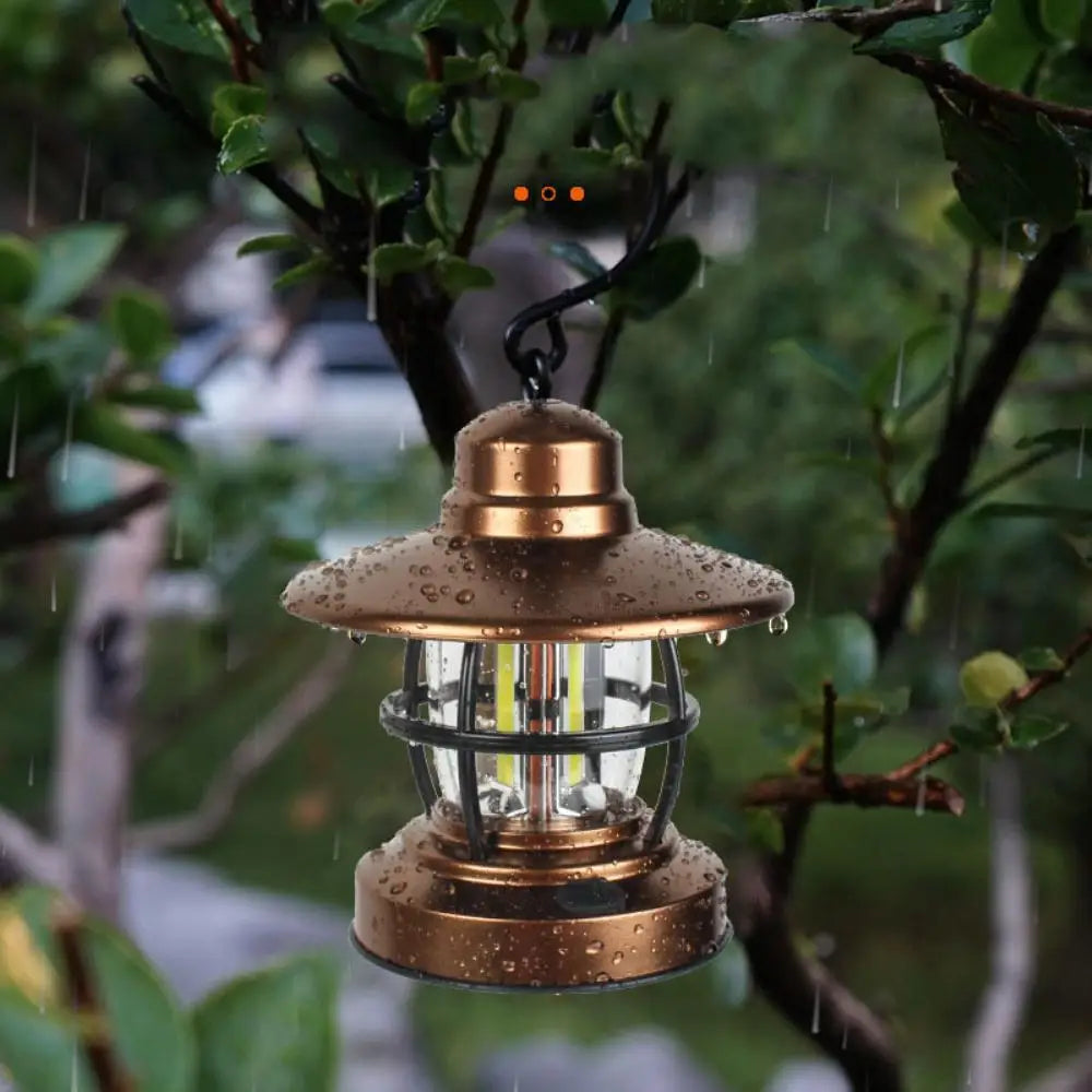 Vintage Camping Lantern Lamp Outdoor Mountaineering Camping Portable Lighting Lanterns Battery-powered LED Hang Tent Light