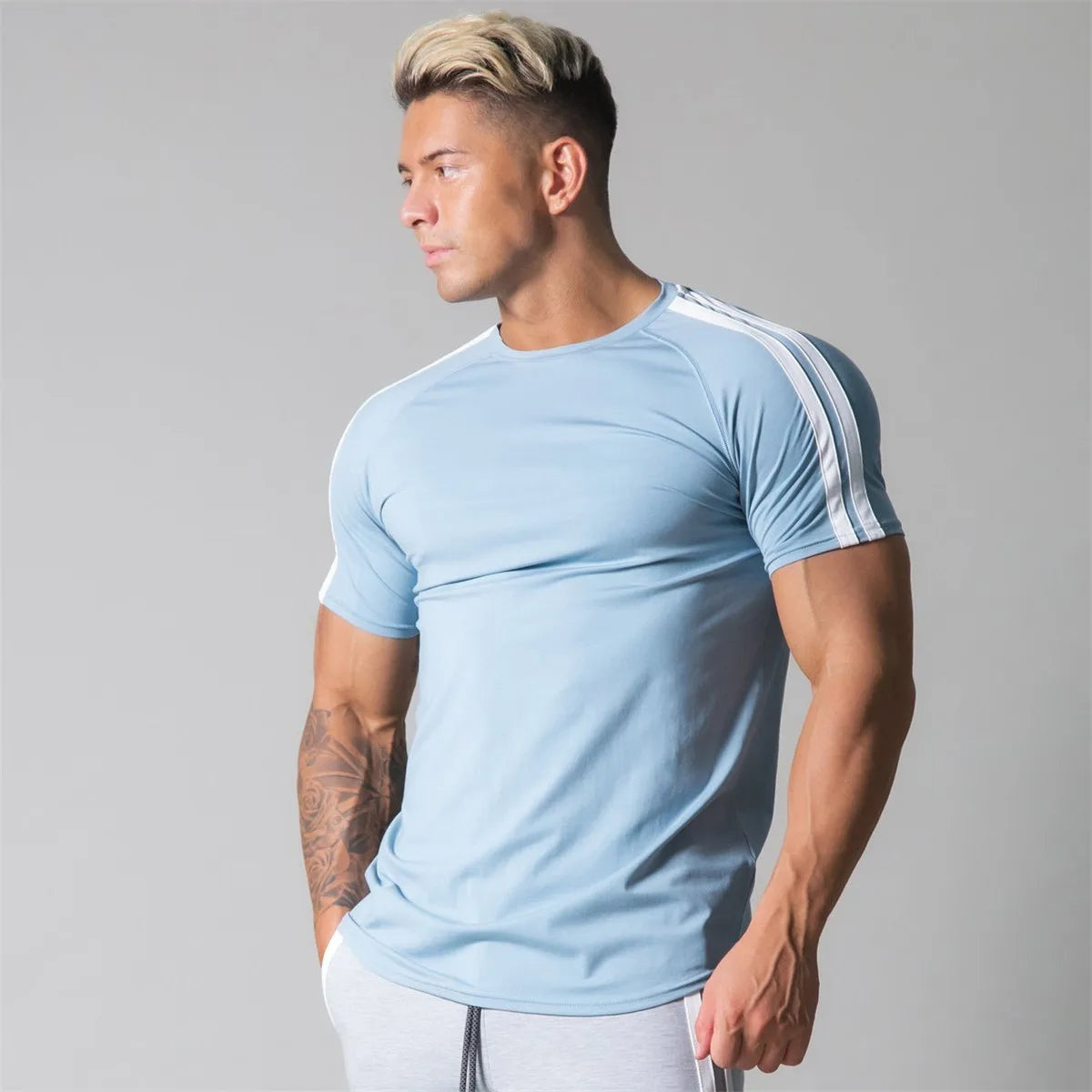 Red Gym Fitness T-shirt Men Running Sport Skinny Shirt Short Sleeve Cotton Tee Tops Summer Male Bodybuilding Training Clothing