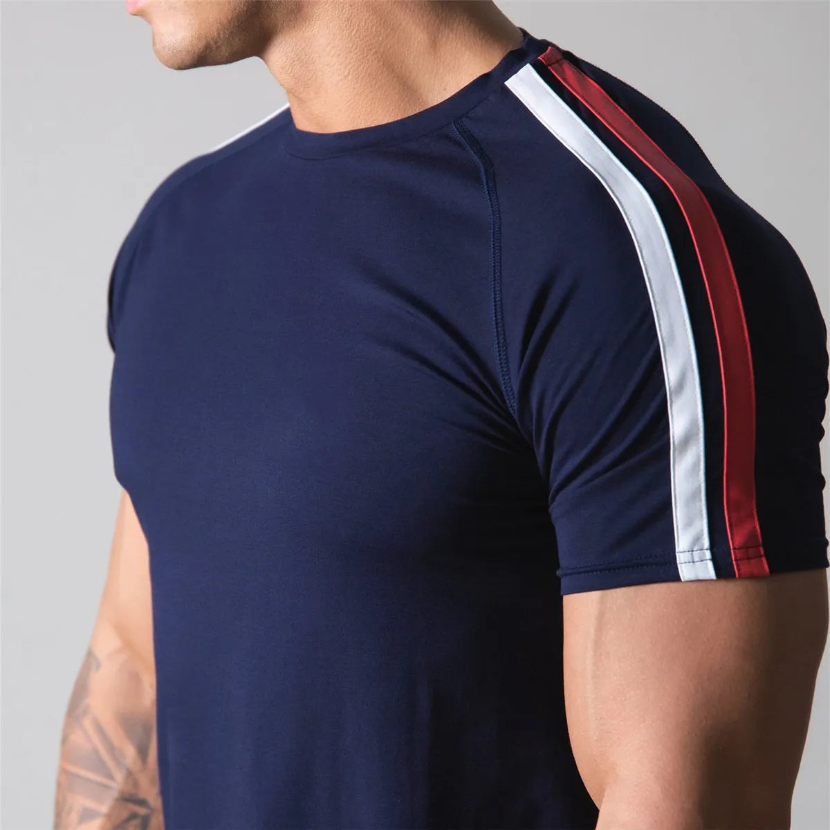 Red Gym Fitness T-shirt Men Running Sport Skinny Shirt Short Sleeve Cotton Tee Tops Summer Male Bodybuilding Training Clothing