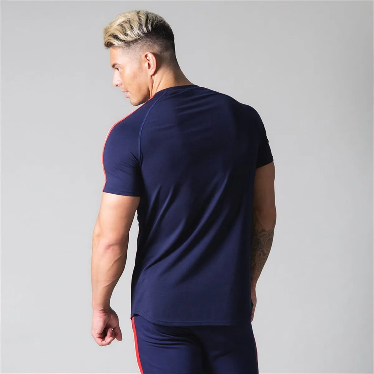 Red Gym Fitness T-shirt Men Running Sport Skinny Shirt Short Sleeve Cotton Tee Tops Summer Male Bodybuilding Training Clothing