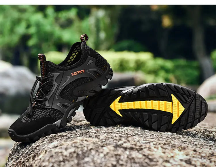 Men Sneakers Summer Wading Mesh Shoes Comfortable Slip on Outdoor Hiking Shoes Zapatos Hombre Casual Climbing Trekking Footwear