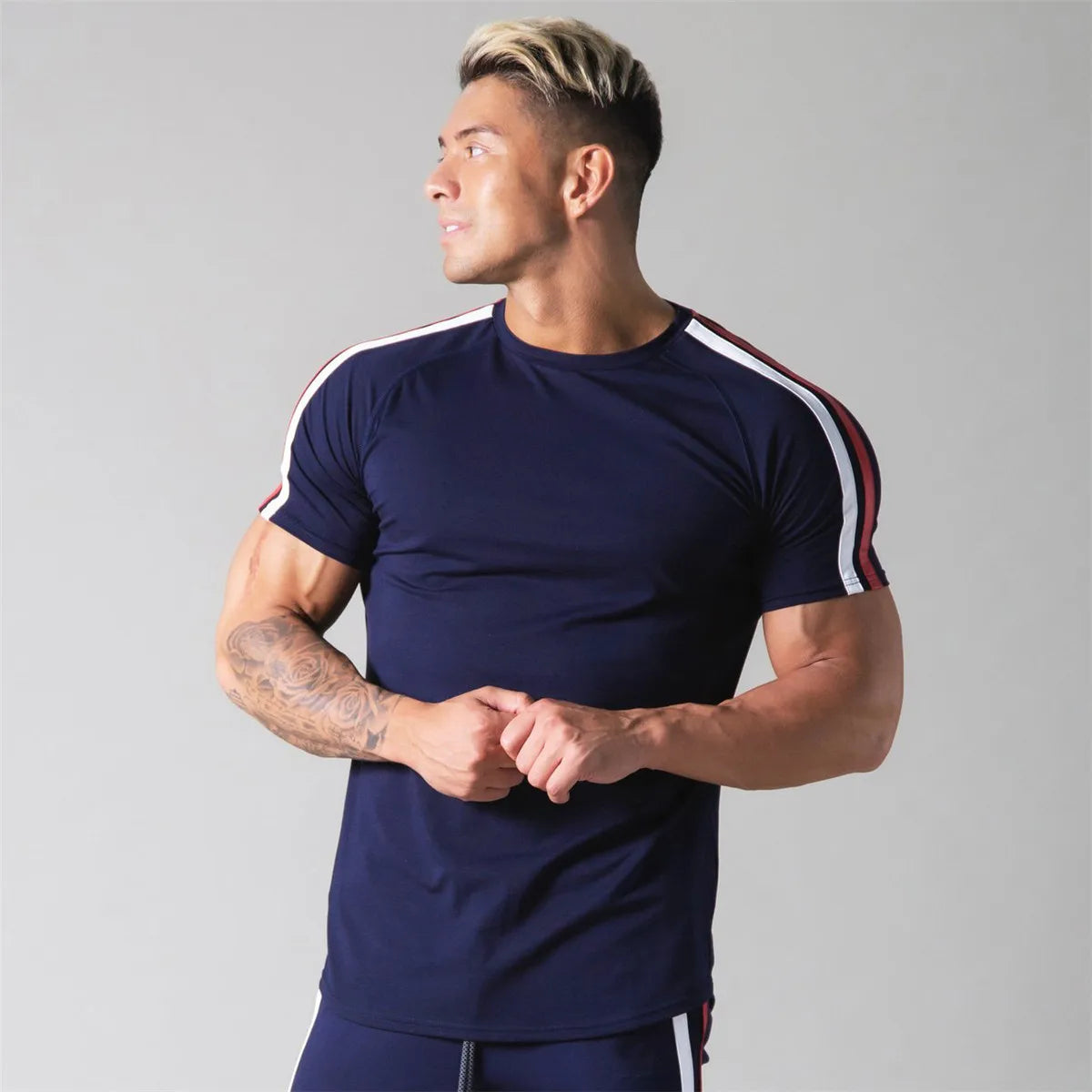 Red Gym Fitness T-shirt Men Running Sport Skinny Shirt Short Sleeve Cotton Tee Tops Summer Male Bodybuilding Training Clothing