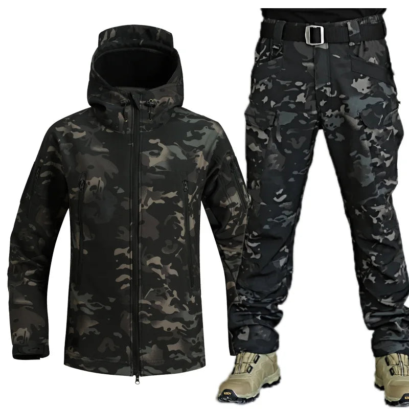 New Soft Shell Winter Plush Thickened Outdoor Fishing Waterproof Windproof Cutting Wear-resistant Hooded Jacket and Pants