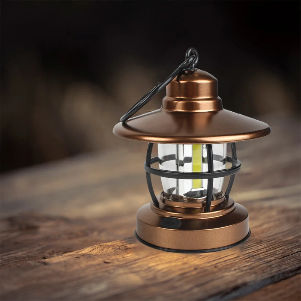 Vintage Camping Lantern Lamp Outdoor Mountaineering Camping Portable Lighting Lanterns Battery-powered LED Hang Tent Light