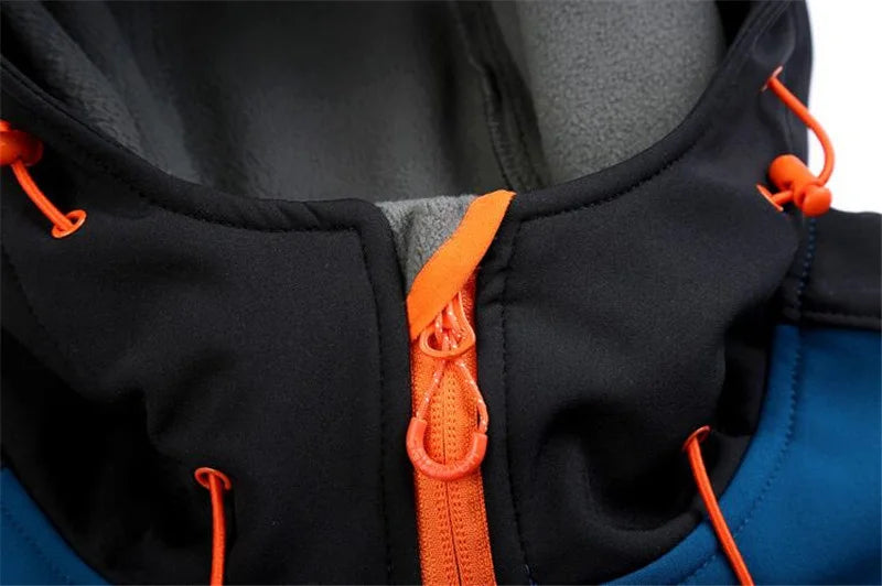 Soft Shell Fleece Warm Hiking Jackets Autumn Winter Outdoor Waterproof Climbing Trekking Windbreaker Jacket Men Clothing