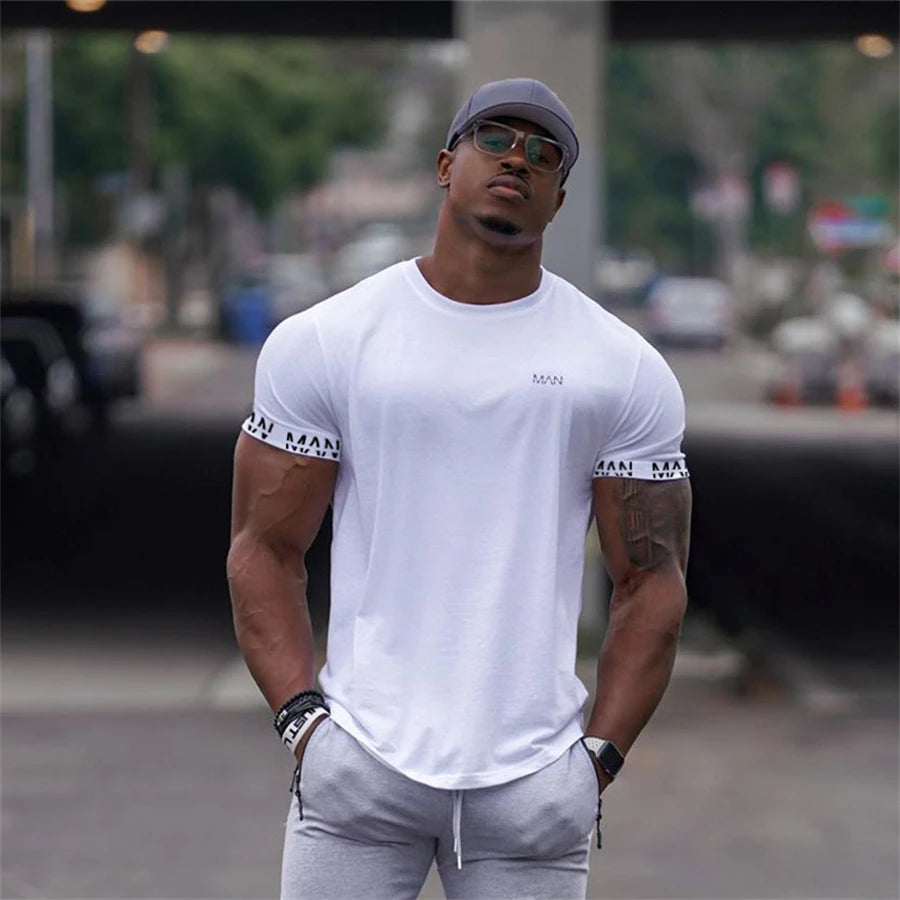 2024 New Men's Short-sleeved Gyms Fitness T-shirt Summer Running Fitness Top Streetwear Comfortable Sports T-shirt clothing