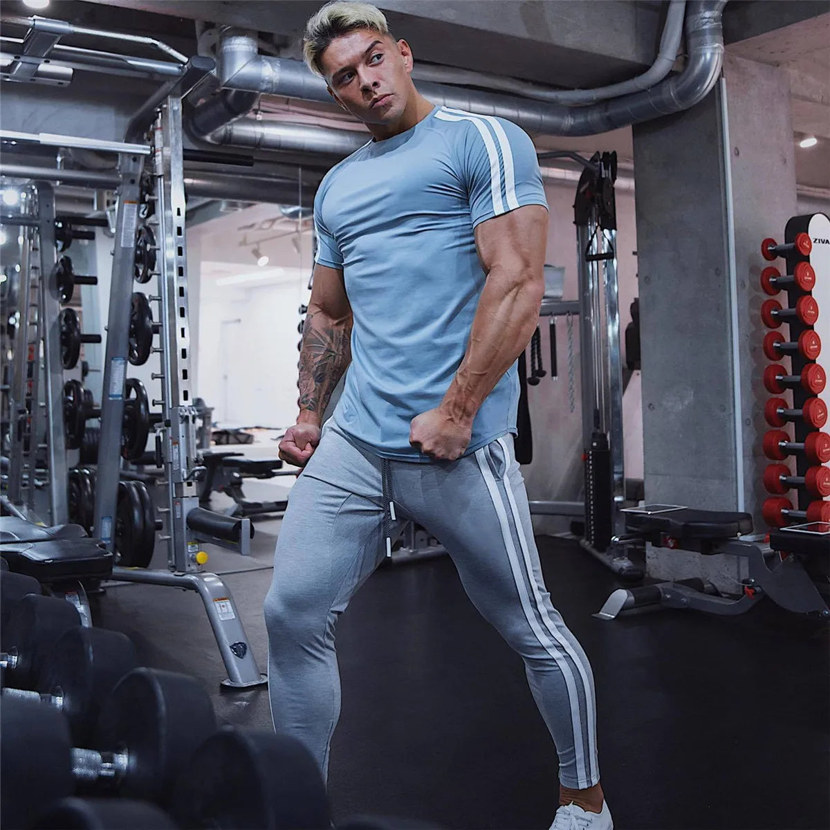 Red Gym Fitness T-shirt Men Running Sport Skinny Shirt Short Sleeve Cotton Tee Tops Summer Male Bodybuilding Training Clothing