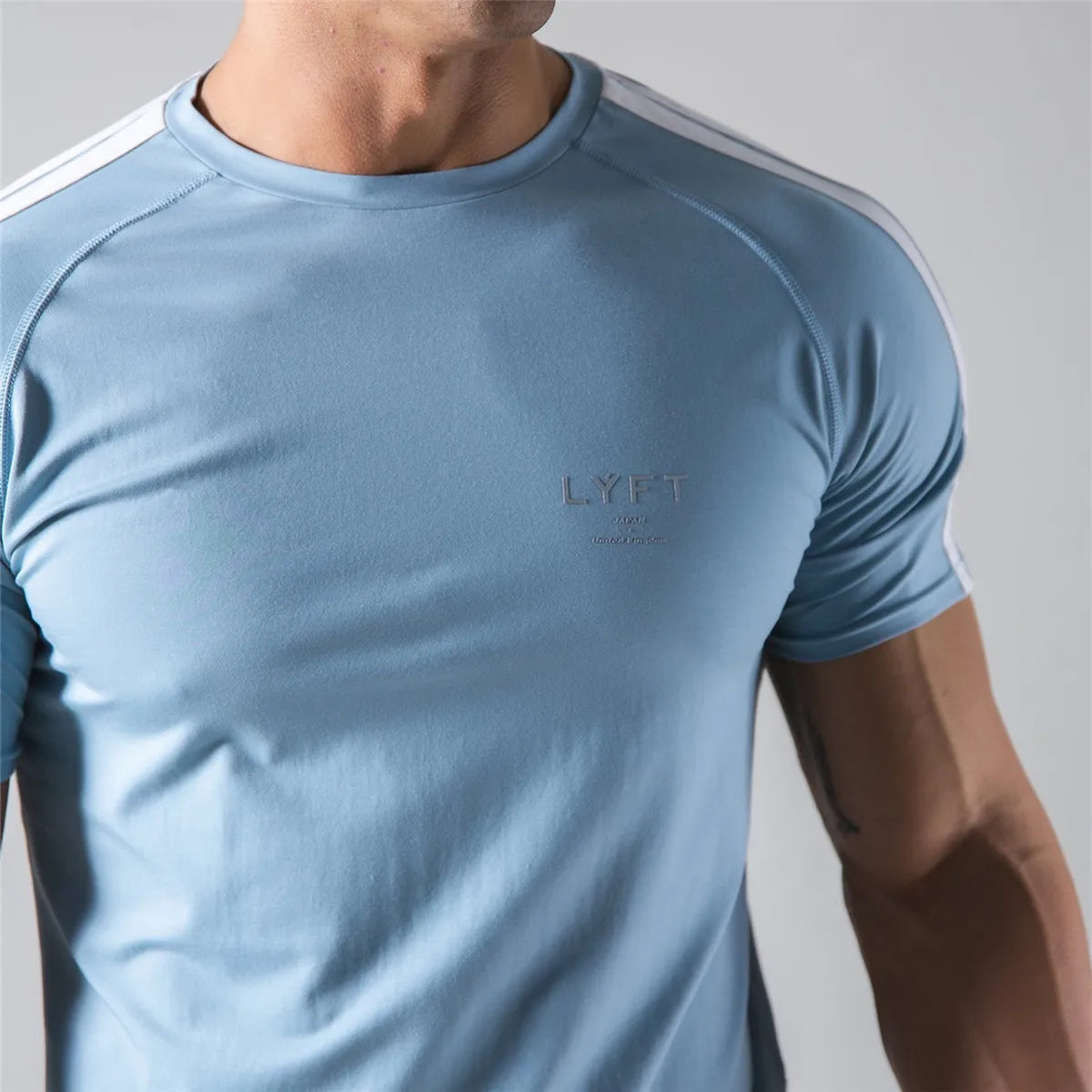 Red Gym Fitness T-shirt Men Running Sport Skinny Shirt Short Sleeve Cotton Tee Tops Summer Male Bodybuilding Training Clothing