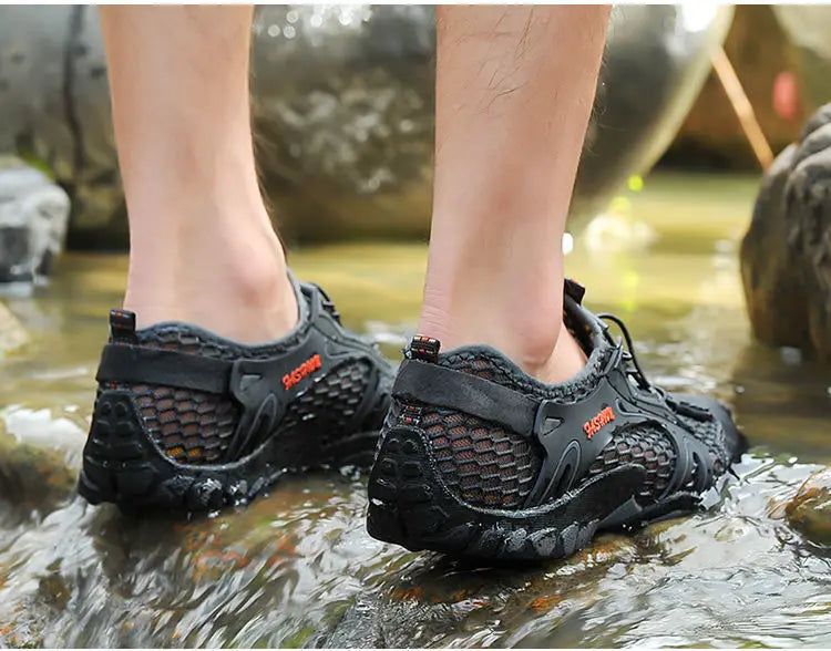 Men Sneakers Summer Wading Mesh Shoes Comfortable Slip on Outdoor Hiking Shoes Zapatos Hombre Casual Climbing Trekking Footwear