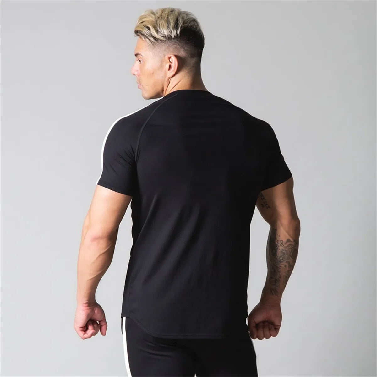 Red Gym Fitness T-shirt Men Running Sport Skinny Shirt Short Sleeve Cotton Tee Tops Summer Male Bodybuilding Training Clothing